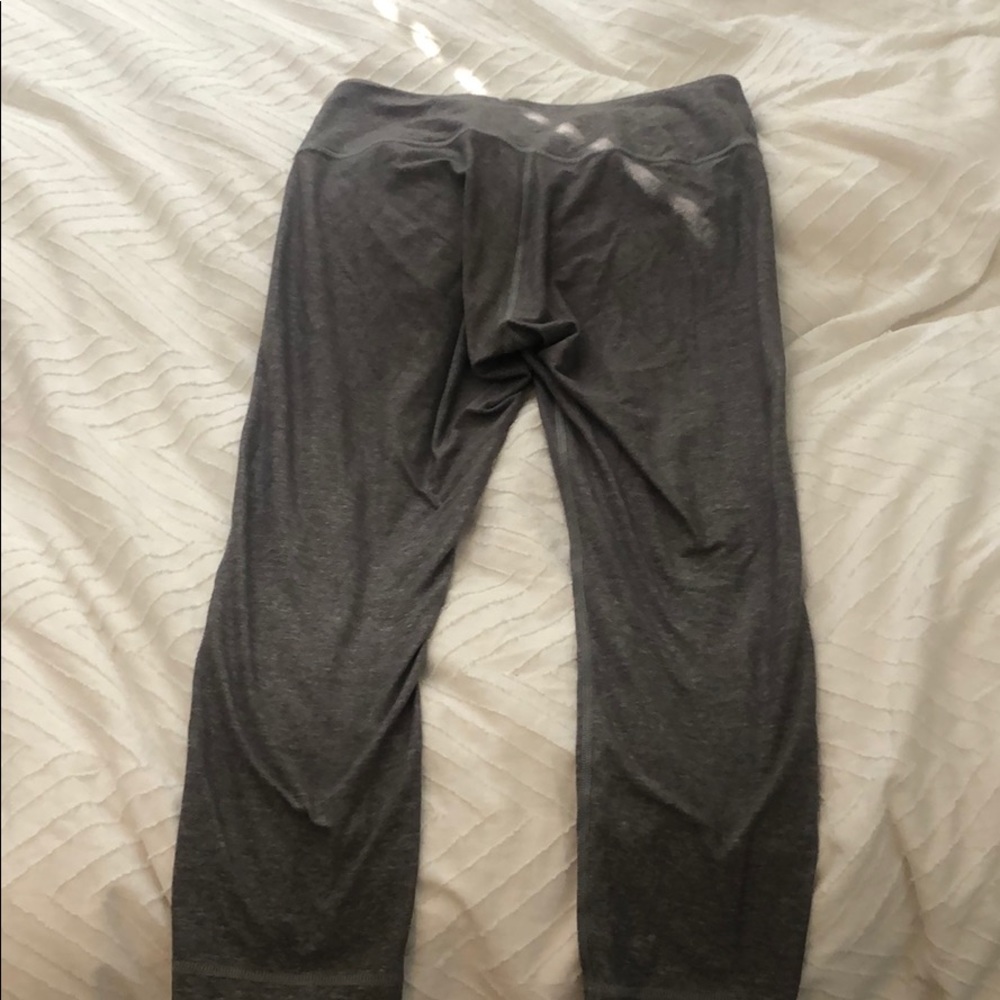 Grey Lululemon yoga pants - Picture 3 of 4